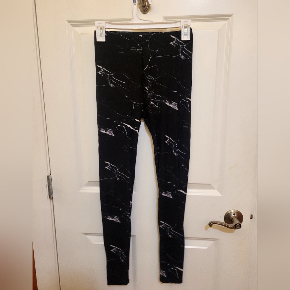 Marble black leggings